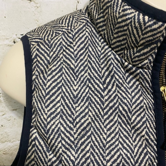 J Crew Beige Black Herringbone Excursion Quilted Puffer Vest - Picture 3 of 6